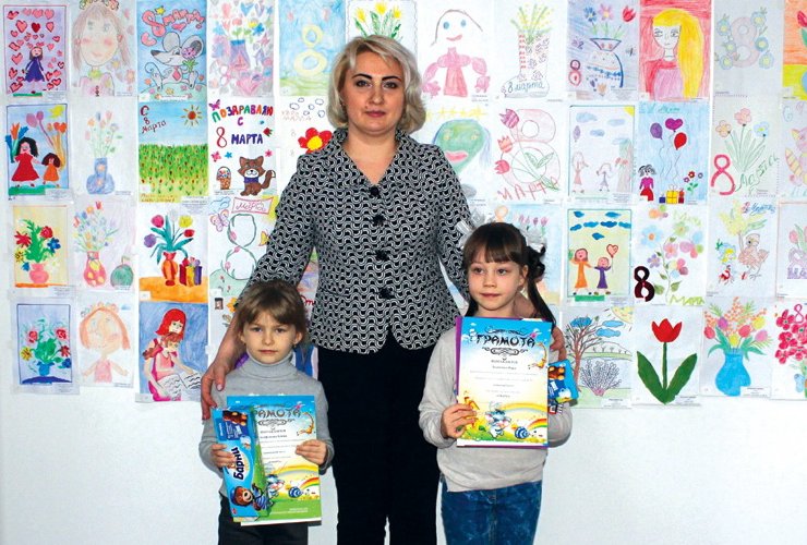 В Гусевском МФЦ подвели итоги конкурса детского рисунка, посвящённого Международному женскому дню