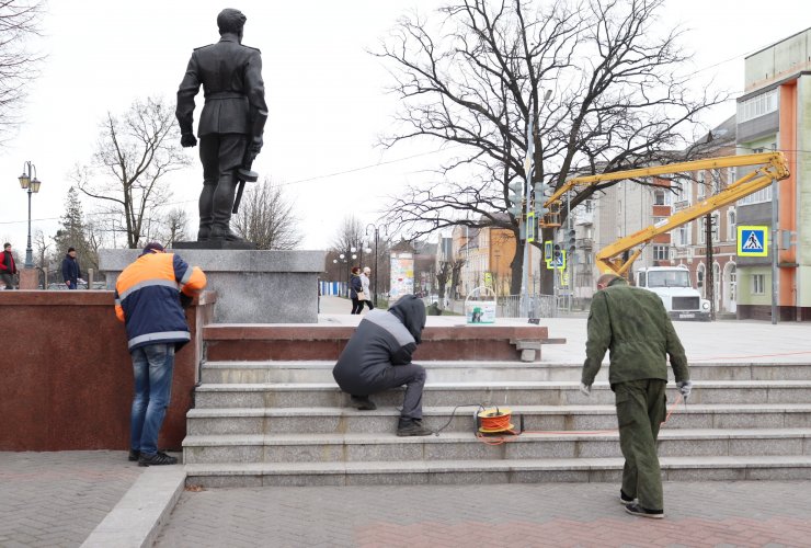 В Гусевском округе начата подготовка военно-мемориальных объектов ко Дню победы