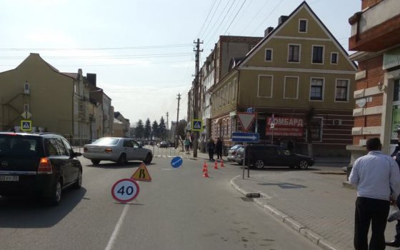 На перекрестке улиц Московской и Ломоносова женщина-водитель сбила пешехода