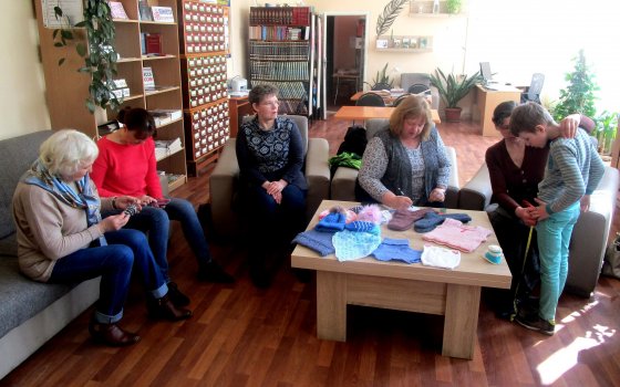 В городской библиотеке любители вязания поделились опытом и договорились о встречах на будущее