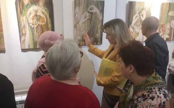 15 апреля в Гусевском музее открылась выставка гобелена «Ода текстилю» Ирены Пилютите