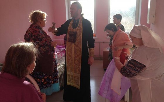 В Гусеве священники посетили больницу и психоневрологический интернат