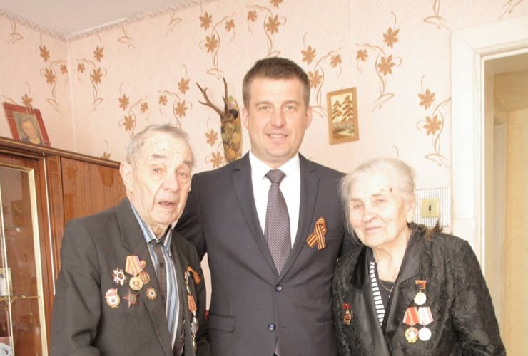 Александр Китаев поздравил ветеранов Великой Отечественной войны