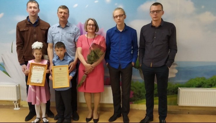 Многодетная семья из Гусевского округа стала победителем в конкурсе «Семья года»