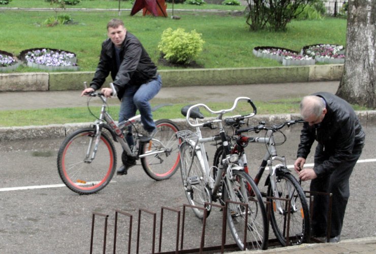 Работники городской администрации присоединились к акции «На работу на велосипеде»