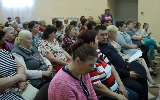 Глава городской администрации провёл встречу с жителями посёлка Маяковское