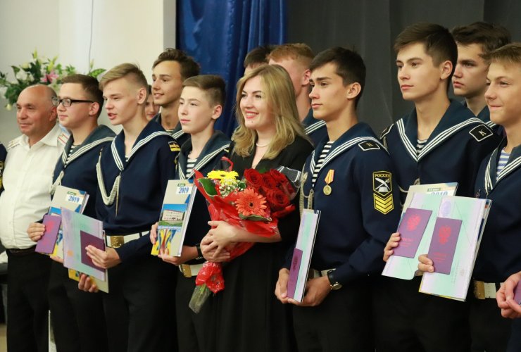 33 Гусевских кадета получили аттестаты об основном общем образовании