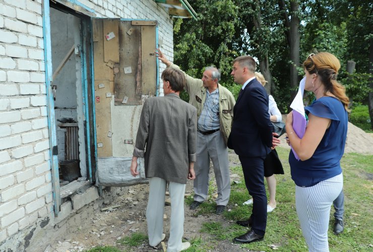 Глава городской администрации проверил ход ремонтных работ в Майском ДК