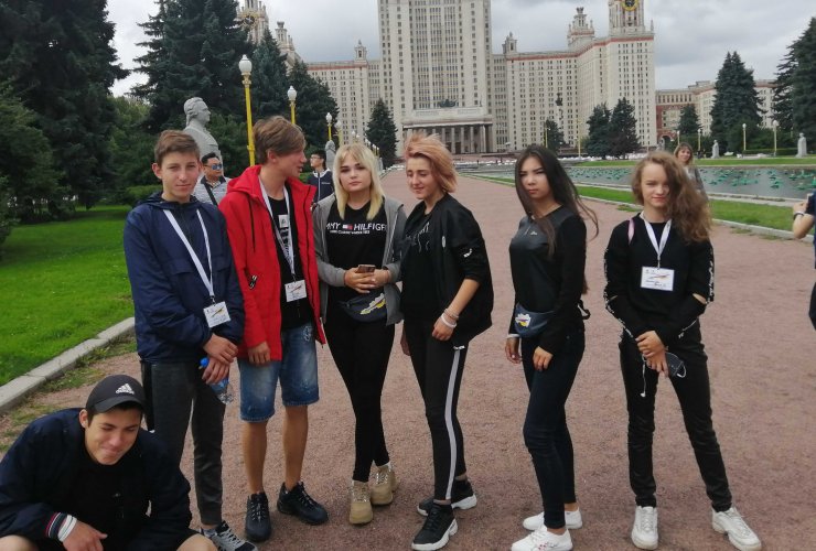 Воспитанники центра Росток совершили поездку по маршруту Тула — Москва
