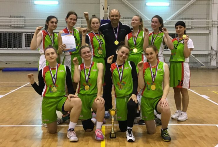 Команда «Кобры» из Гусева взяла первое место на областной спартакиаде по баскетболу среди женских команд