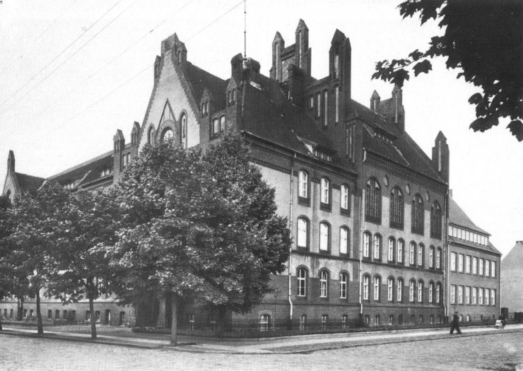 Здание Гумбинненской Фридрихшуле. Фотография 1939 года