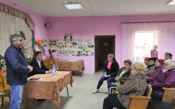 Глава городской администрации провёл встречу с жителями посёлка Поддубы