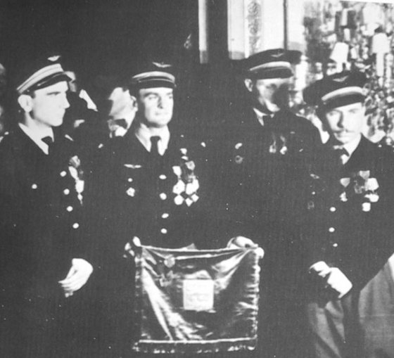Командир авиаполка Пьер Пуйяд и летчики: Марсель Альбер, Ролан де ля Пуап и Жозеф Риссо. 1944 год Восточная Пруссия