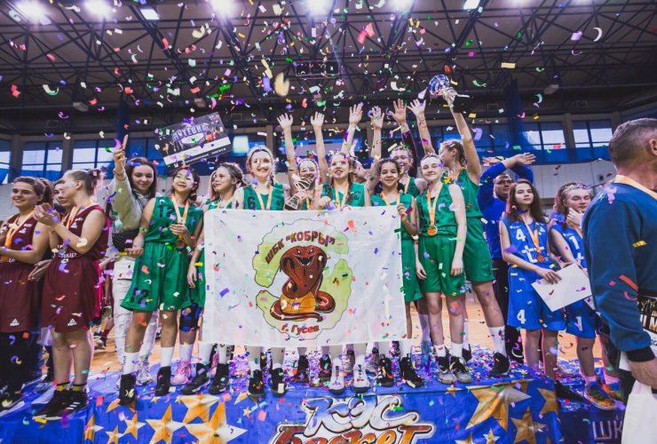 «Кобры» стали пятикратными чемпионами Школьной баскетбольной лиги «КЭС-Баскет»