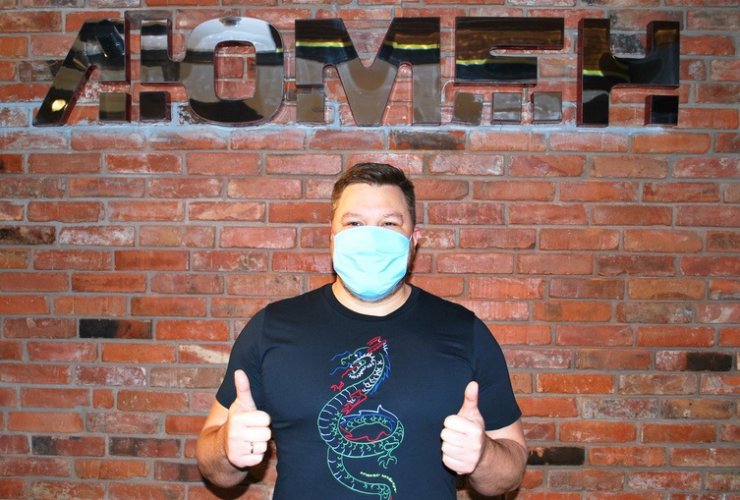 Владелец сети кинотеатров «Люмен» организовал пошив медицинских масок