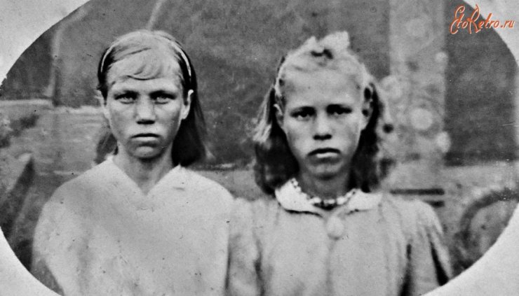 Девушки переселенки из Орловской области прибыли на станцию Гумбиннена 27 августа 1946 года