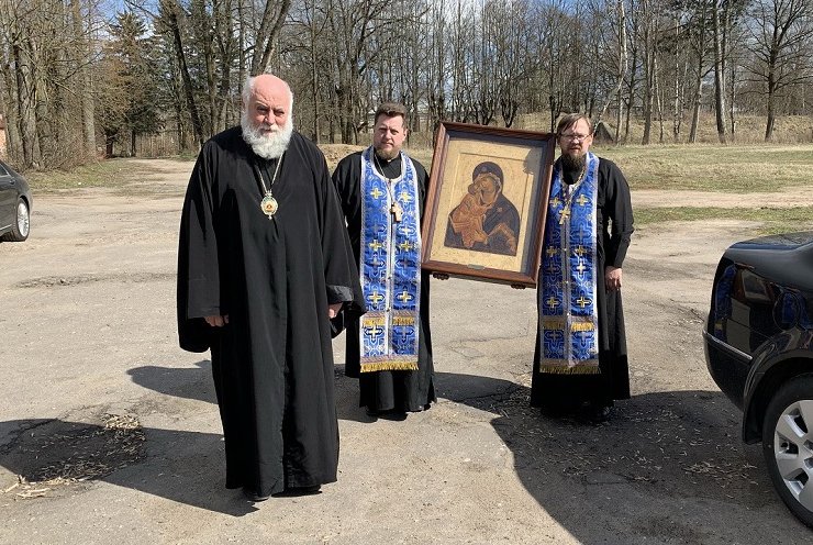 Епископ Николай совершил объезд Черняховской епархии с образом Божией Матери