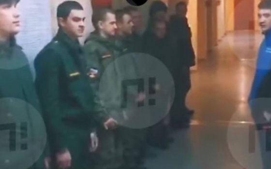Солдаты из Чечни заставили сослуживцев скандировать «служим Ичкерии»