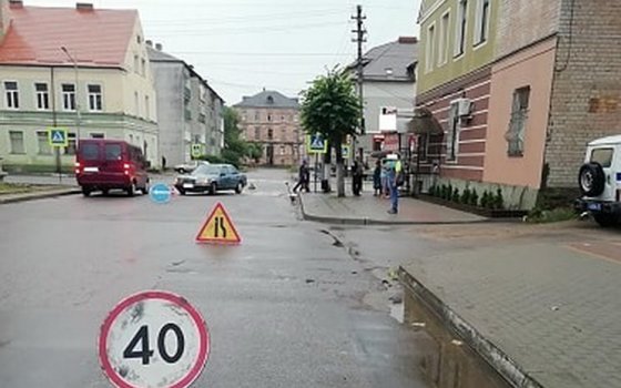 На пересечении улиц Ломоносова и Московской  автомобиль «Мерседес» сбил пенсионерку