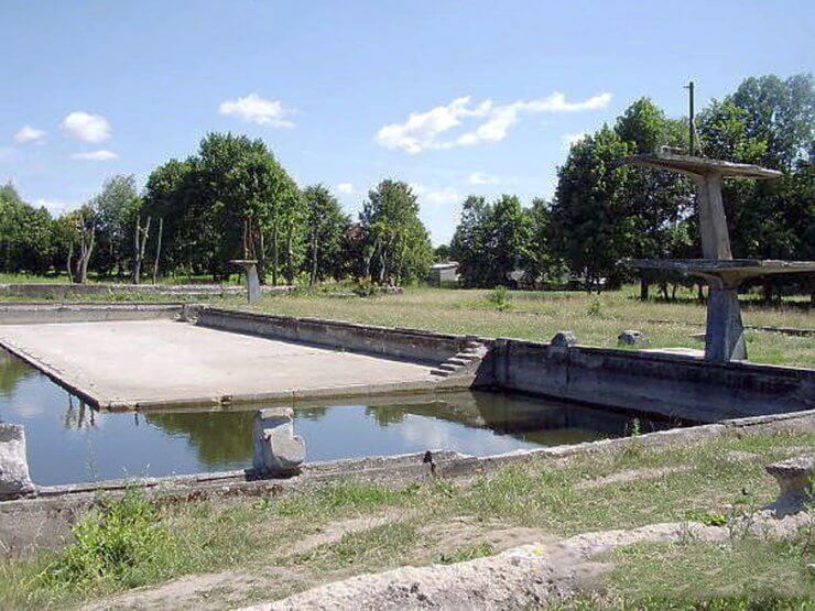 Открытый бассейн. Гусев, 1999–2000 годы