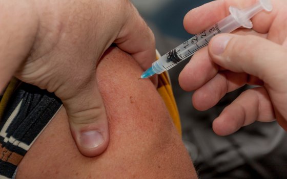 Сегодня и завтра в центре города будет работать мобильный пункт вакцинации от гриппа