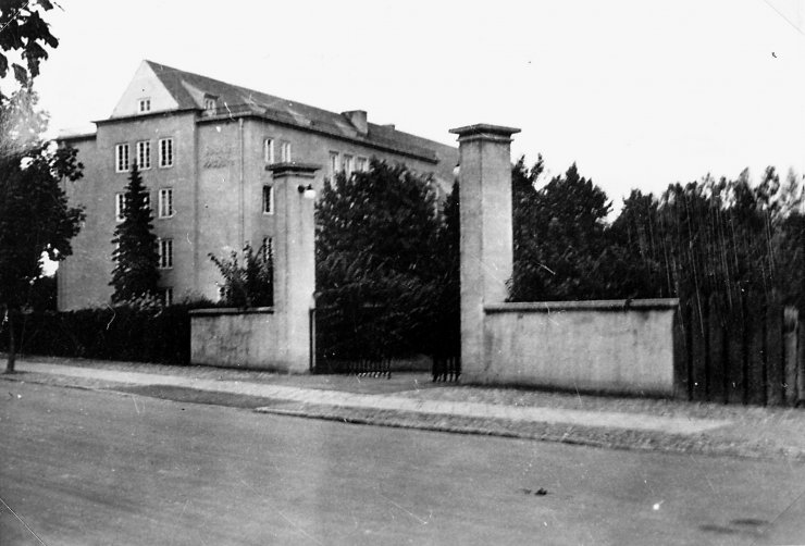 Зодайкерштрассе, школа для девочек (школа № 1, корпус для старших классов). 1925–1930 годы