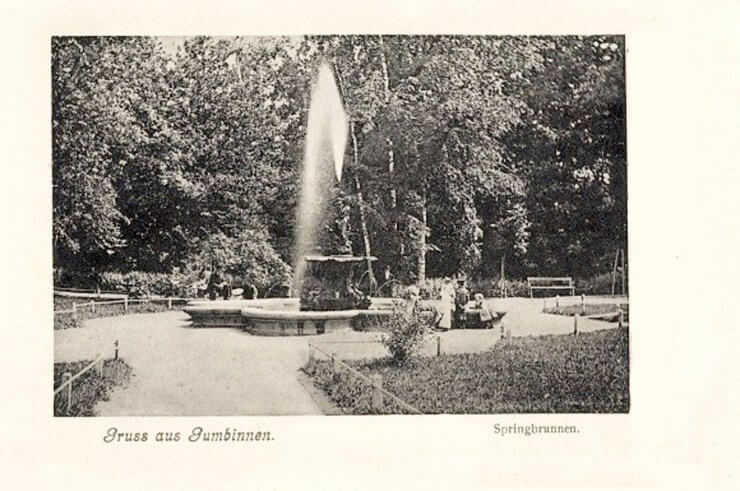 Линденштрассе — Гинденбургштрассе, фонтан на променаде (в районе памятника «Штыковая атака»). 1895–1900 годы