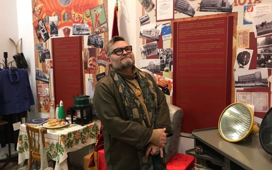 Историк моды и искусствовед Александр Васильев посетил гусевский музей