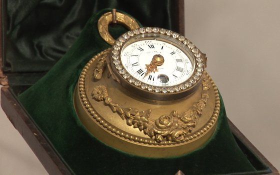В краеведческом музее Гусева открылась выставка старинных часов начала XIX века