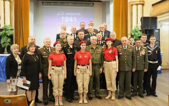 Гусев с деловым визитом посетил генерал-полковник Картаполов Андрей Валериевич