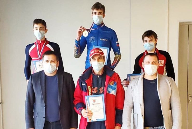 Гусевский шорт-трекист завоевал сразу три «золотых» медали на соревнованиях в Санкт-Петербурге