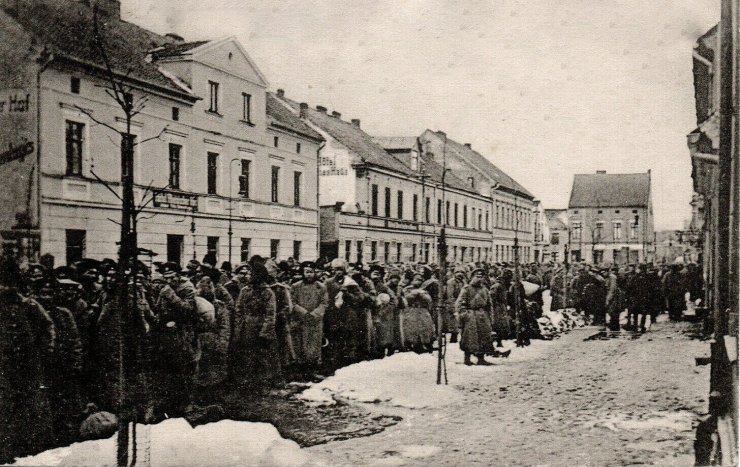 Гутербанхоф-штрассе (Вокзальная), пленные русские солдаты, 1915 год
