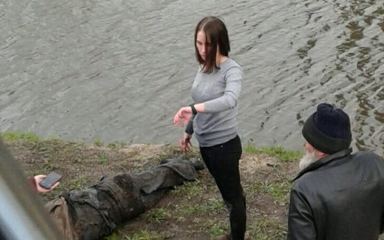 Жительница Гусева обнаружила в реке Писса тело мужчины