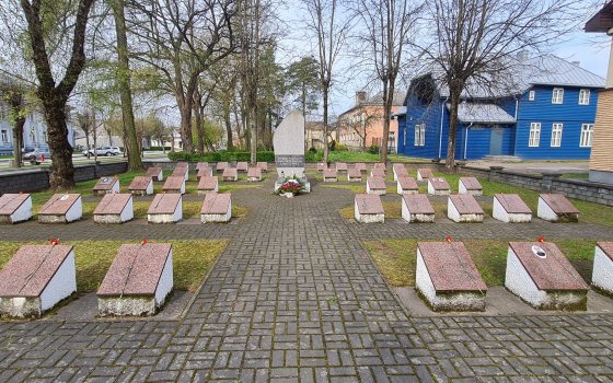 Иностранные партнёры привели в порядок братские могилы советских солдат