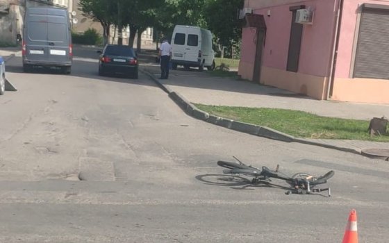 На проспекте Ленина автомобиль «Ауди» сбил велосипедиста