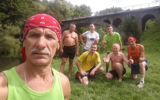 Гусевские бегуны отметили День физкультурника пробежкой до Горбатого моста