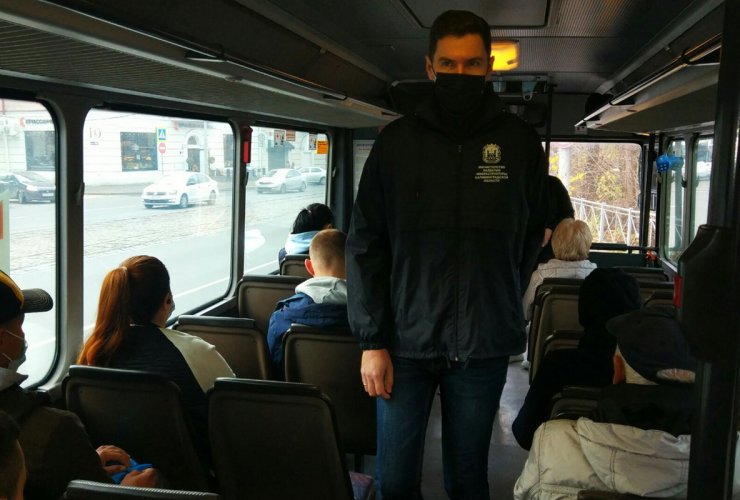 В Калининградской области проводятся рейды по соблюдению масочного режима в общественном транспорте