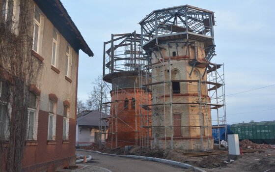 В Гусеве срывается реконструкция исторических башен у вокзала
