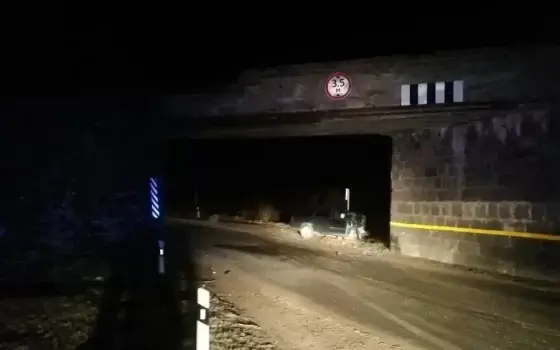 В Гусевском районе автомобиль врезался в мост, водитель погиб