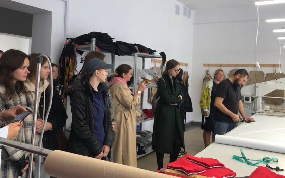 Калининградские студенты посетили швейное производство в Гусеве