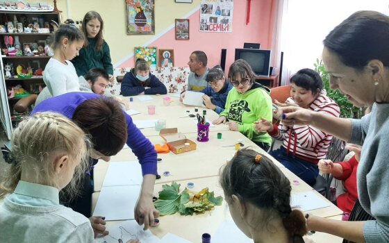 Волонтёры школы № 5 провели мастер-класс в социально-реабилитационном отделении