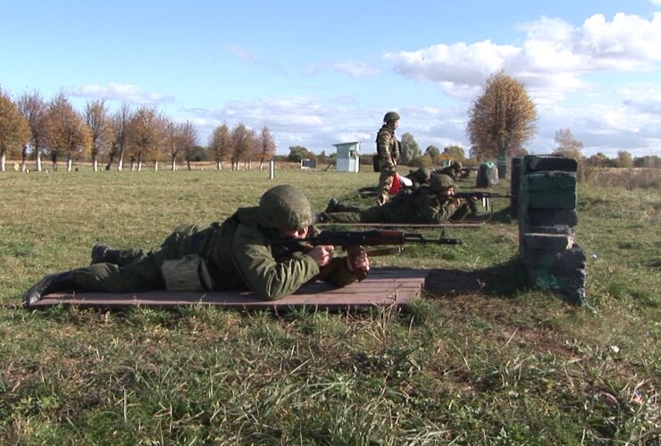 На полигонах Калининградской области продолжается интенсивная подготовка мобилизованных
