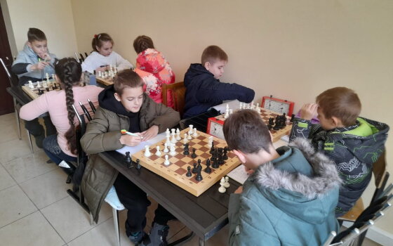 В Гусеве проходит первенство по шахматам среди школьников