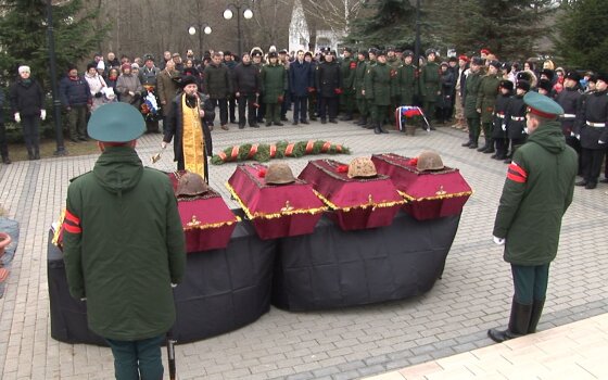 На воинском мемориале в посёлке Ольховатка перезахоронили 5 красноармейцев
