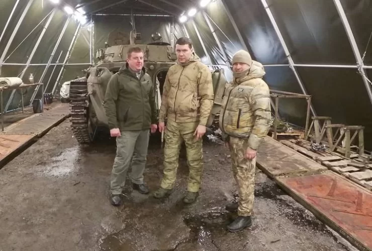 Александр Китаев и глава региона отвезли собранную помощь бойцам 11-го армейского корпуса