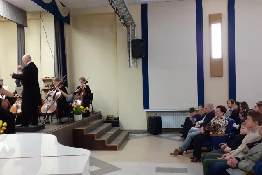 На концерте Калининградского симфонического оркестра в ДШИ не было свободного места