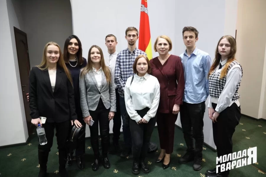 Молодогвардейцы города Гусев приняли участие в заседании Молодёжного парламента региона