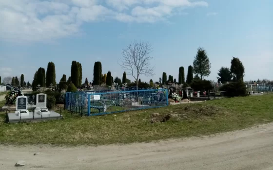 На Пасху и Радоницу разрешена торговля на городском кладбище