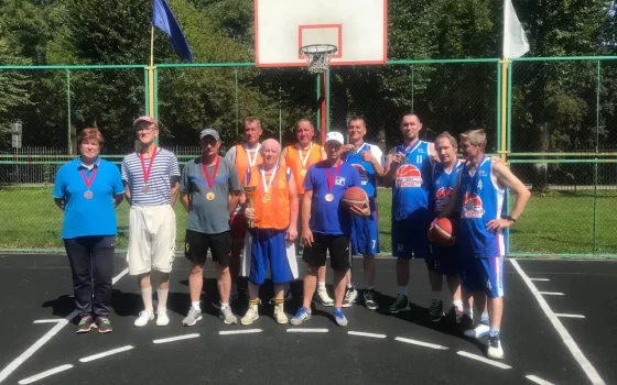 Ветераны Гусева выиграли турнир по баскетболу