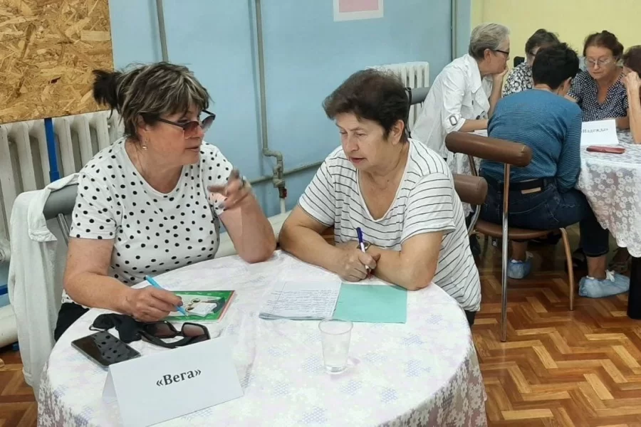 В Гусеве прошла интеллектуальная игра «Что? Где? Когда?» для инвалидов и пожилых граждан